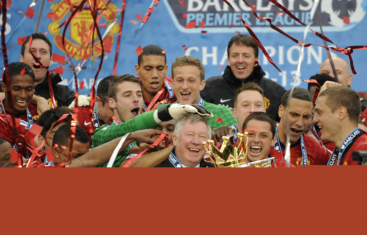 冬窗大戏开启！曼联中场或离队，利物浦寻萨拉赫接班人