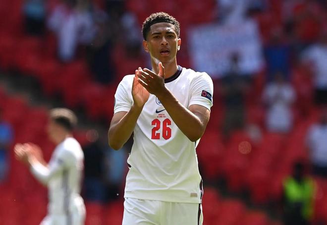 米兰vs拉齐奥首发：莱奥、恩昆库首发， 拉比奥出战