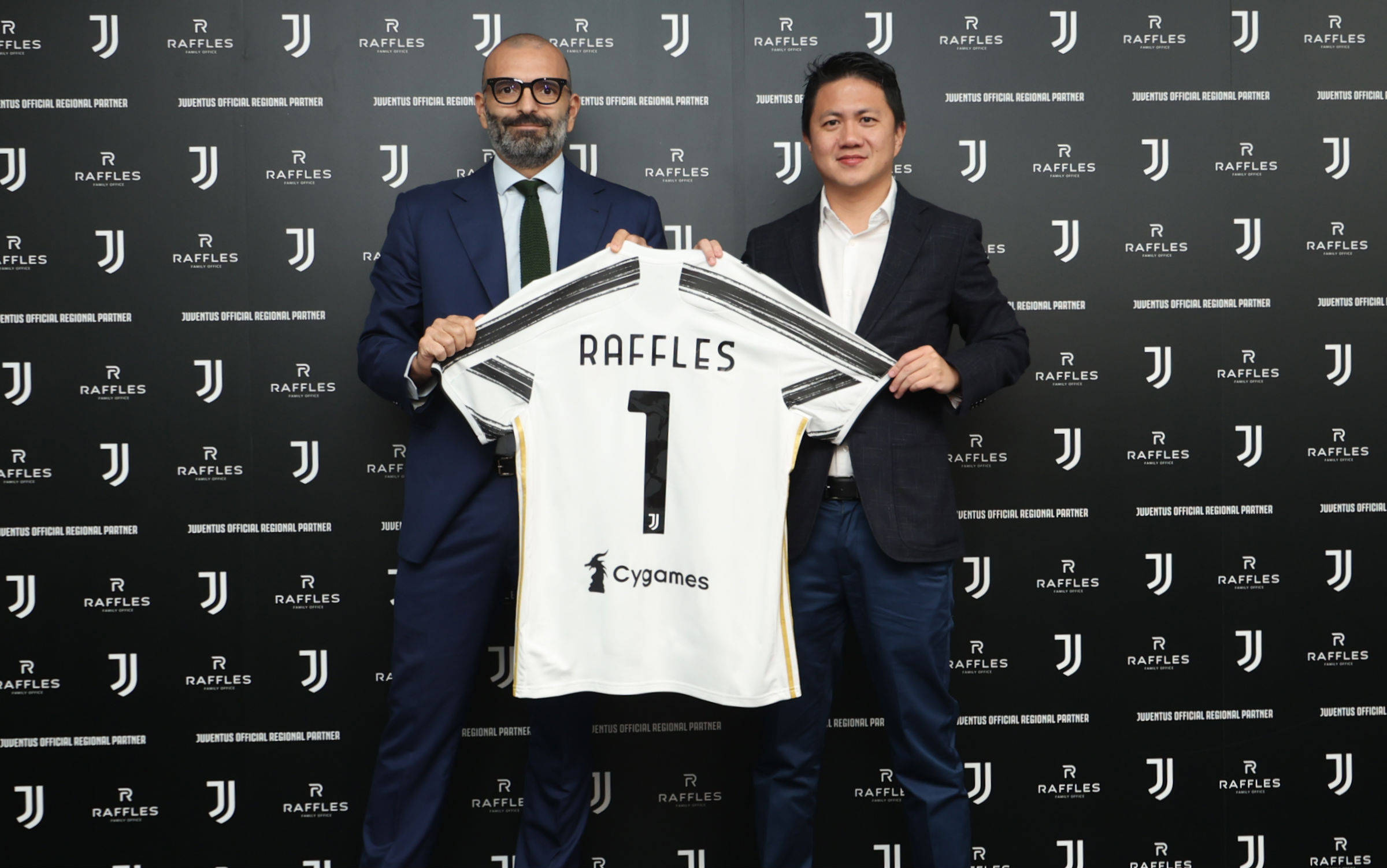 西海岸投资人：我鼓励邵佳一去报名国足，国家需要我义不容辞