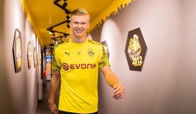 曼联1-1负于西汉姆联，B费错失绝杀，全场射门6次，未进，5轮仅1胜。