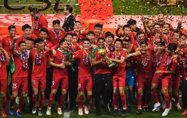 湖人队这赛季打关键球挺稳啊！