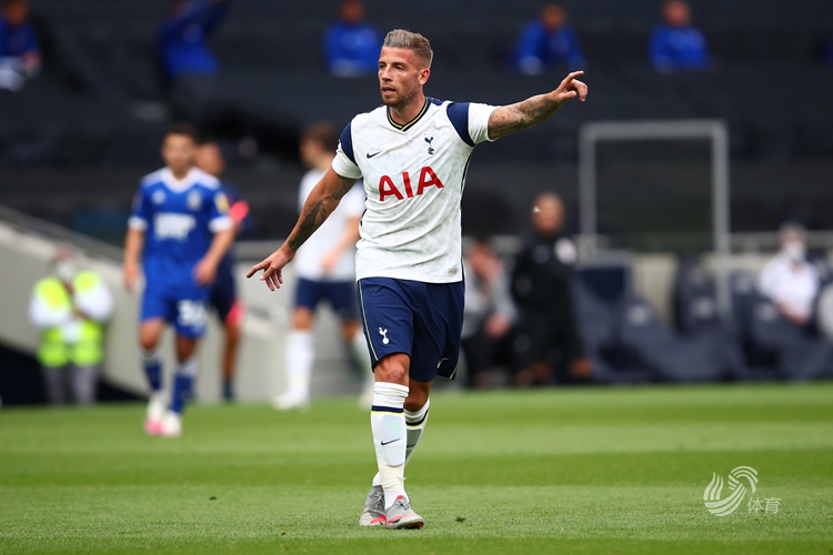 TA：斯通斯今夏不会离开曼城，胡桑诺夫计划留队